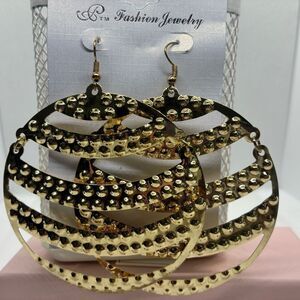 Gold Fashion Jewelry Hoop Earrings Pretty Picks Exclusive  ✨